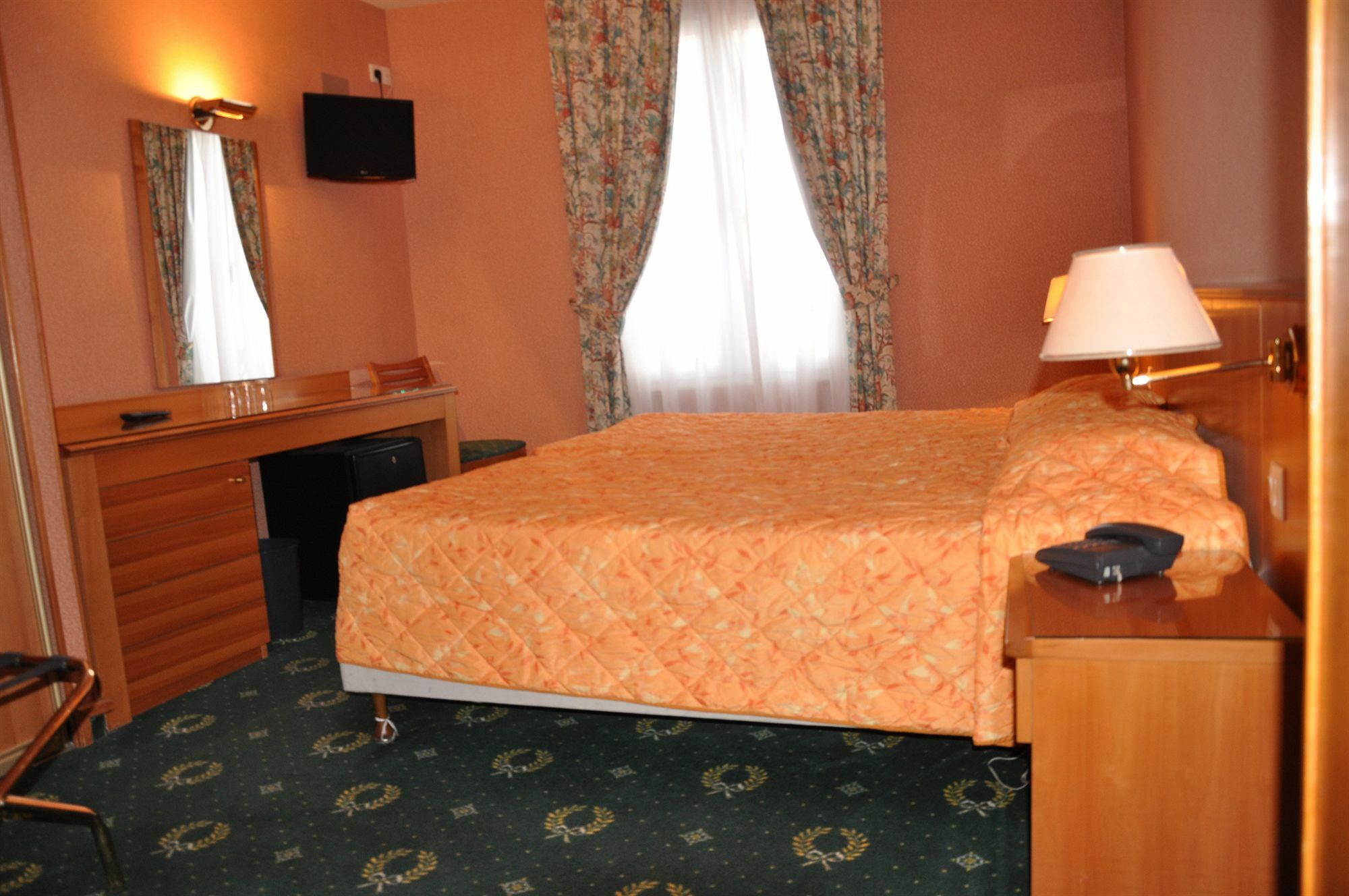 Bleu De Grenelle - Tour Eiffel 4* Paris