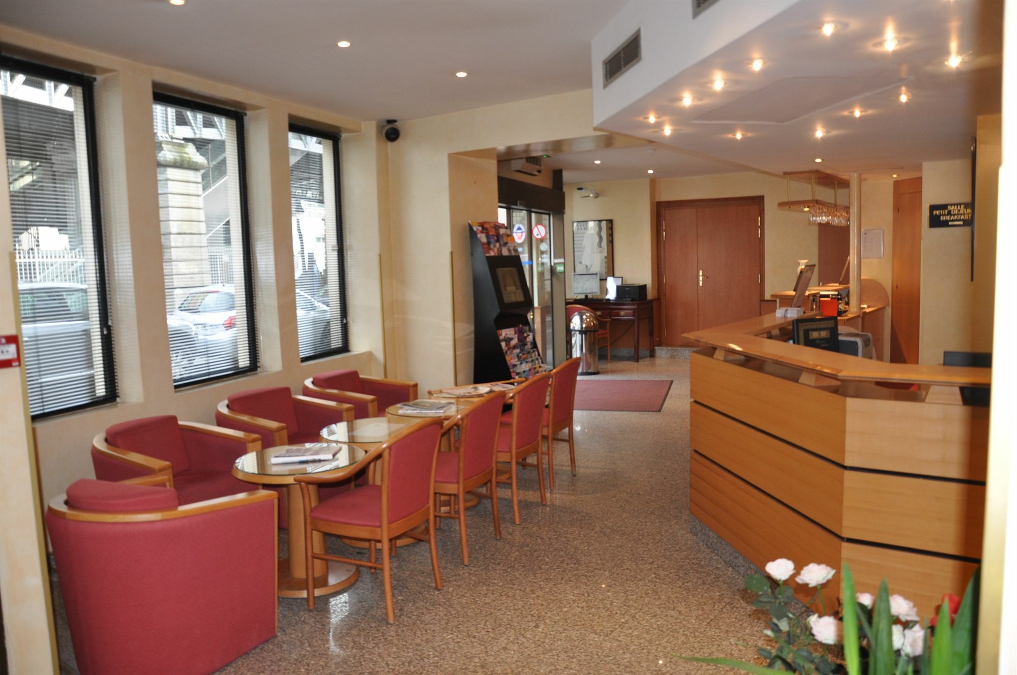 Hotel Bleu De Grenelle - Tour Eiffel 4*