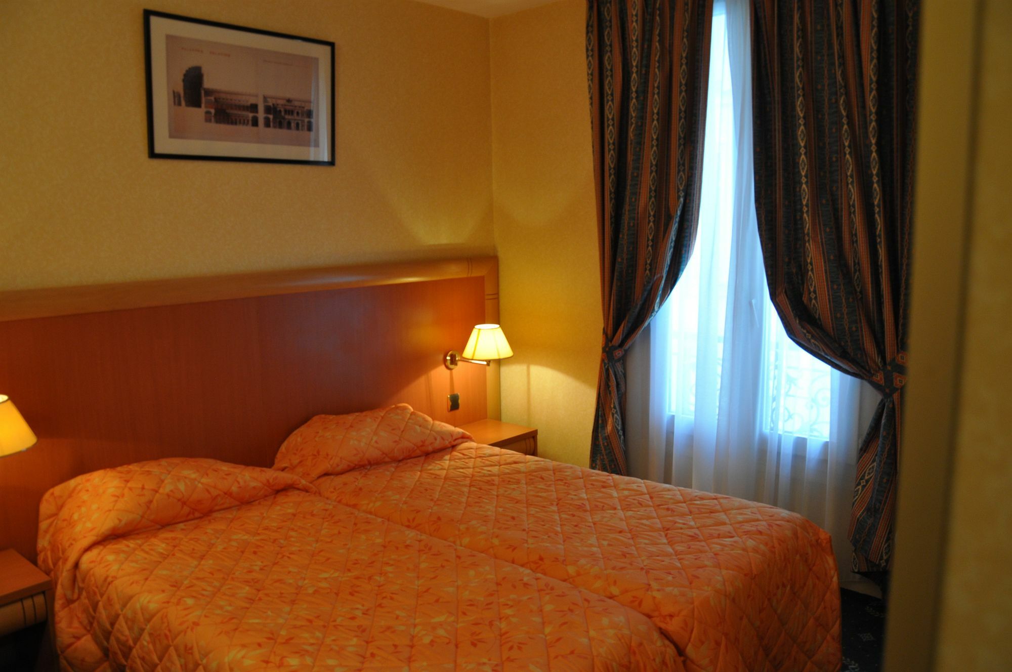 Bleu De Grenelle - Tour Eiffel 4* Paris